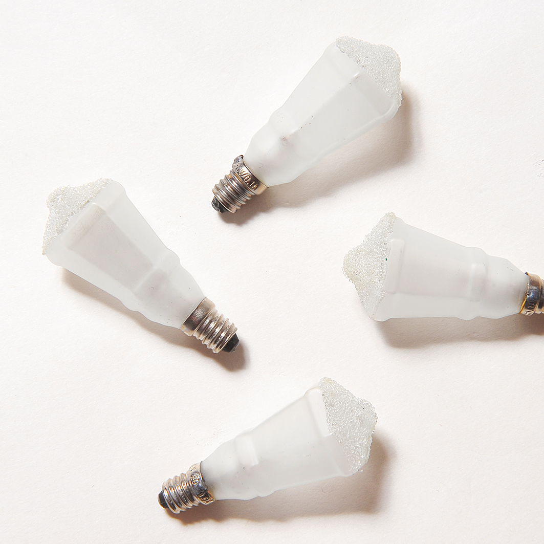 BALENÍ Žárovka Lucerna bílá 20V/0,1A, v balení 36 ks