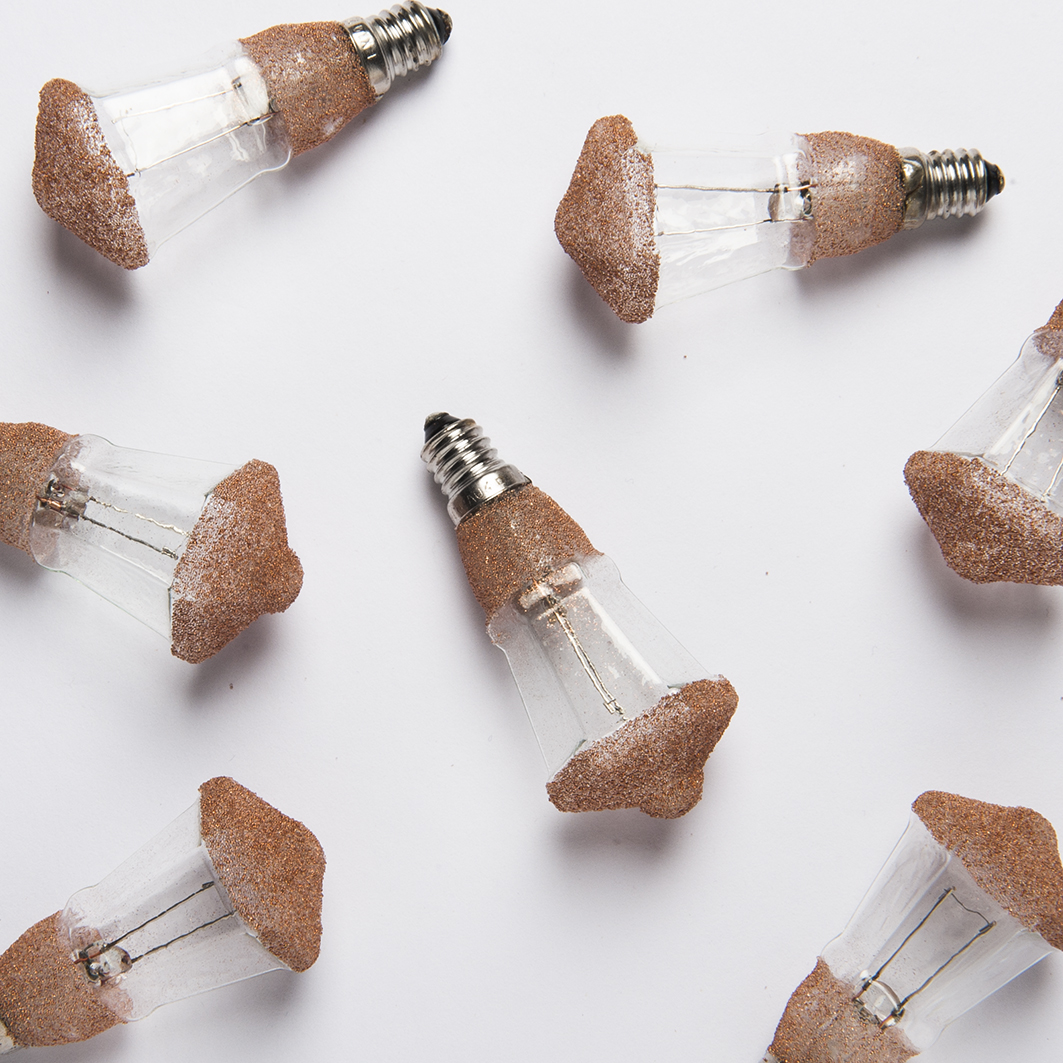 BALENÍ Žárovka Lucerna měď 20V/0,1A, v balení 36 ks