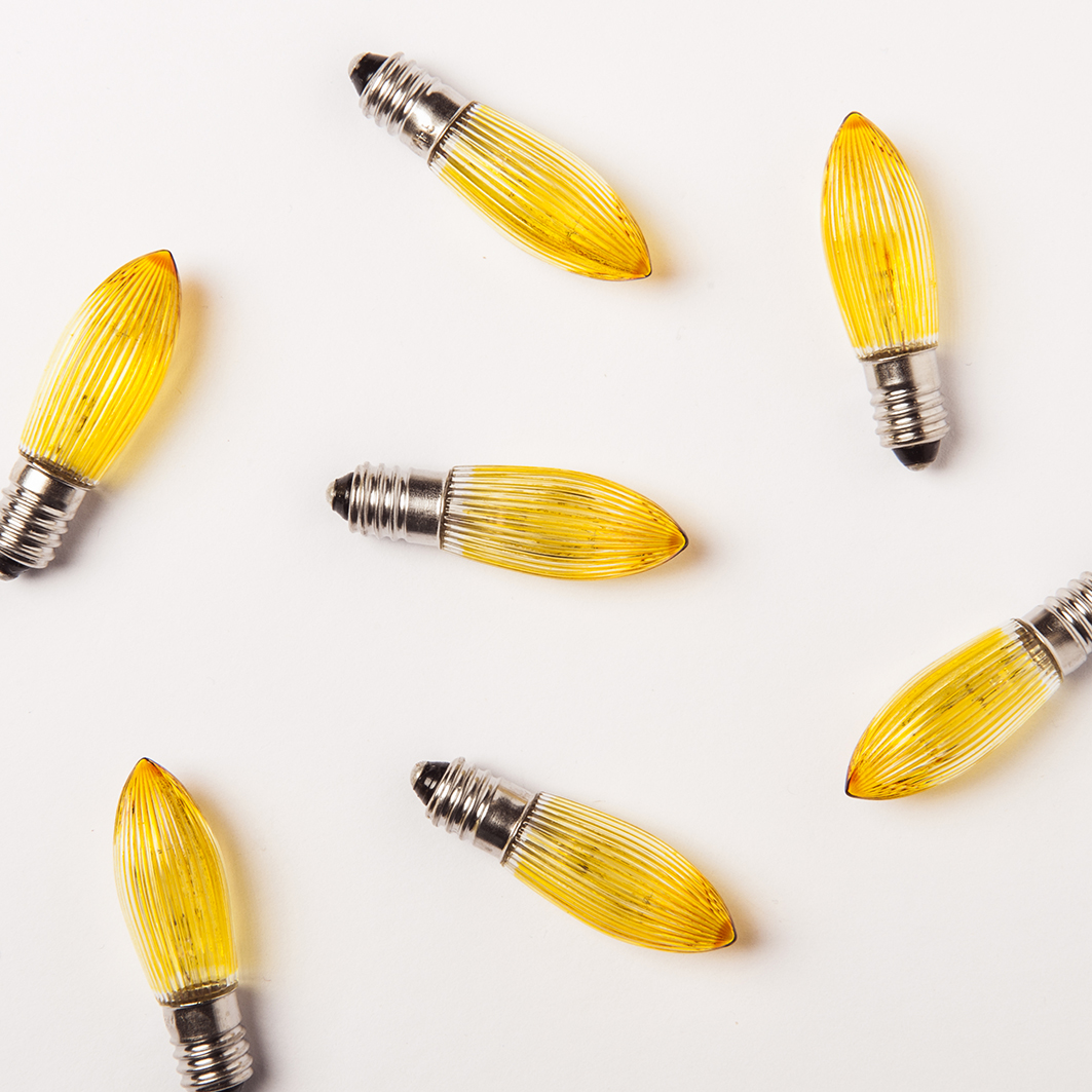 BALENÍ  Žlutá žárovka FILAMENT pro svícen 34V/0,2W, balení 100 ks